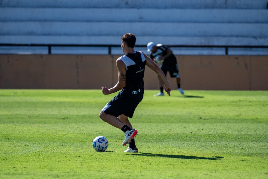 Hamstring Injury in Football: Symptoms, Grades, Treatment and Safe Return to Play