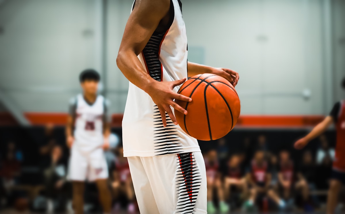 Basketball Size Guide: Choose the Right Ball for Age and Competition