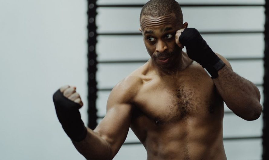 Shoulder Injuries in Boxing: Causes, Symptoms, Treatment and Prevention