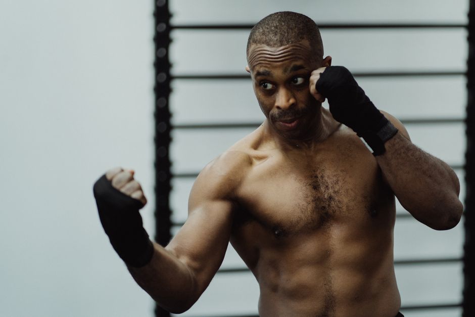 Shoulder Injuries in Boxing: Causes, Symptoms, Treatment and Prevention