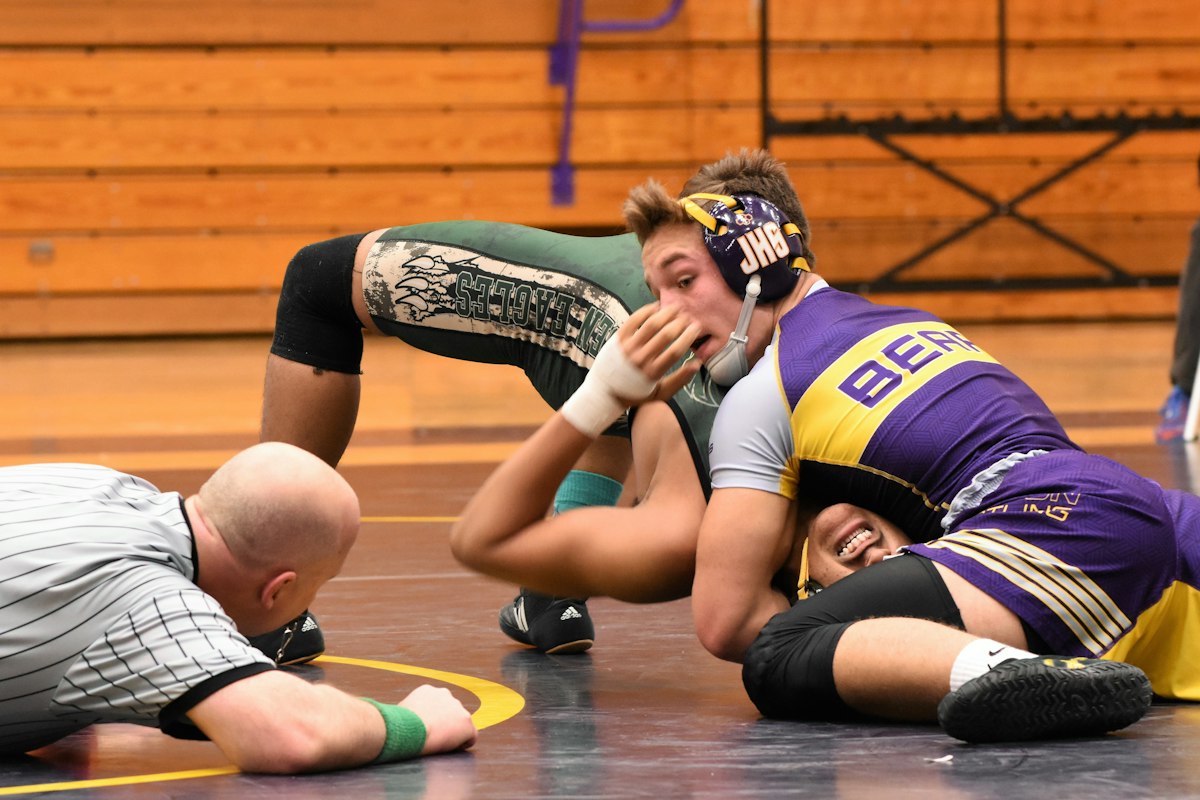 Wrestling Reversals: What They Are and How They Score